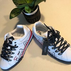 New FILA size 5 unisex